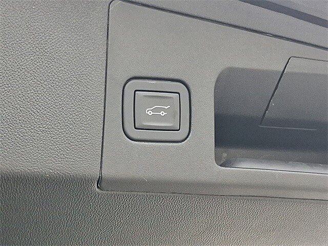 Thumbnail: 2025 Cadillac XT5 - 28