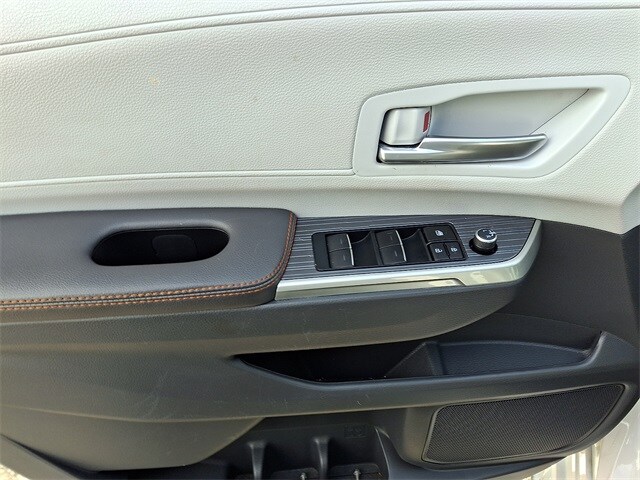 Thumbnail: 2023 Toyota Sienna - 13