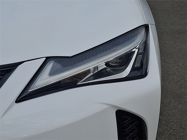 Thumbnail: 2021 Lexus UX - 9