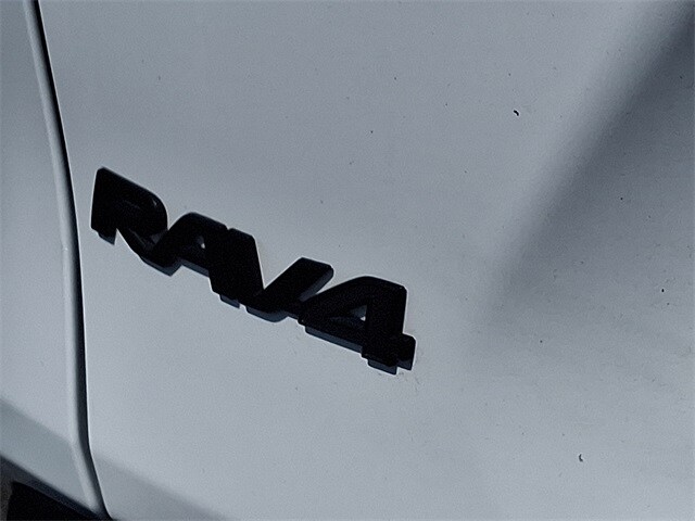 Thumbnail: 2024 Toyota RAV4 - 10