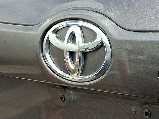 Thumbnail: 2017 Toyota Highlander - 8