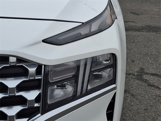 Thumbnail: 2023 Hyundai Santa Fe - 9