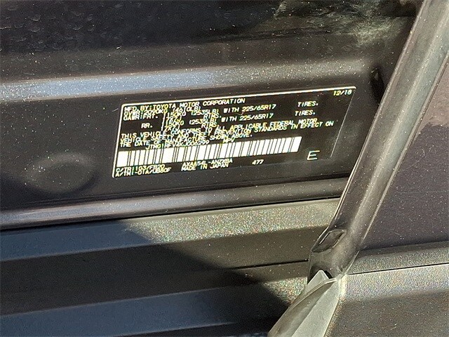 Thumbnail: 2019 Toyota RAV4 - 27