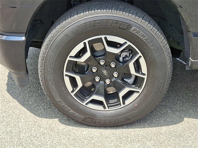 2022 Ford F-150 Lightning XLT 8