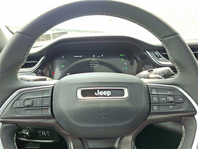 Thumbnail: 2023 Jeep Grand Cherokee - 20