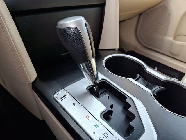 Thumbnail: 2014 Toyota Camry - 14