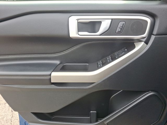 Thumbnail: 2021 Ford Explorer - 9