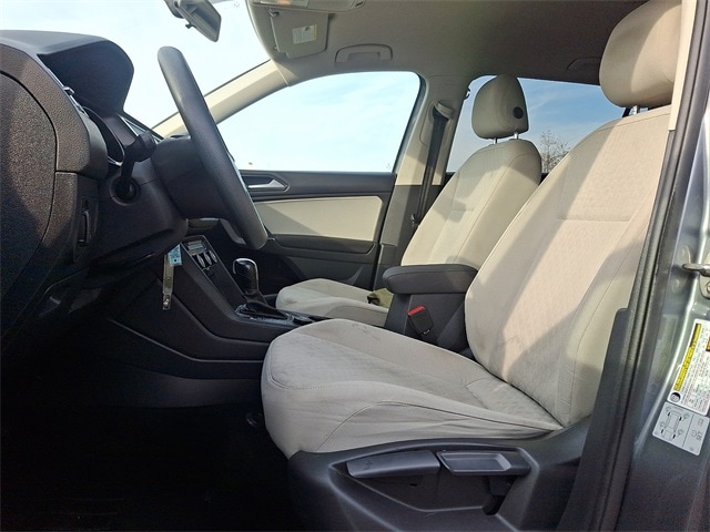 Thumbnail: 2018 Volkswagen Tiguan - 13