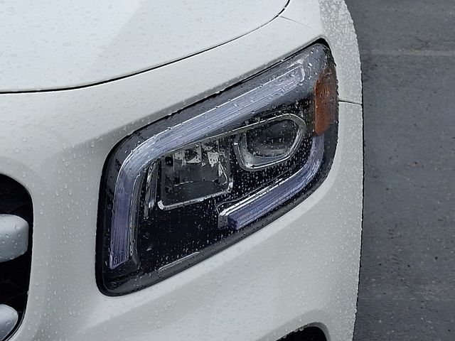 Thumbnail: 2021 Mercedes-Benz GLB - 9
