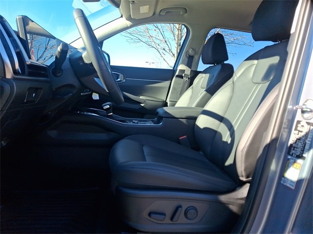 Thumbnail: 2025 Kia Sorento - 13