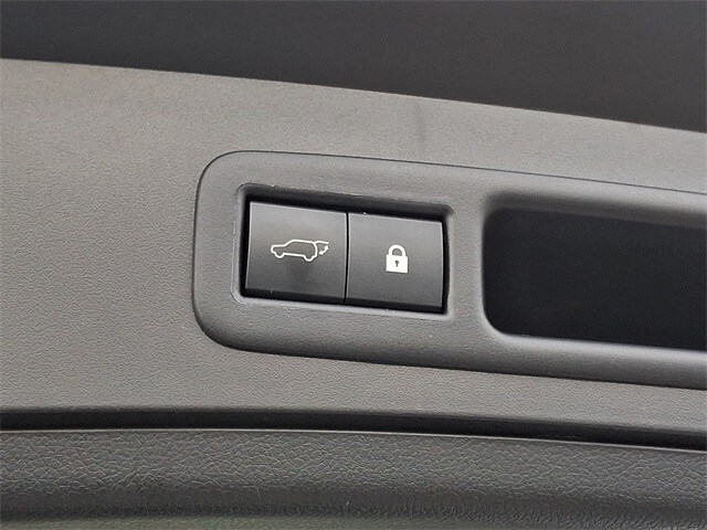 Thumbnail: 2021 Lexus UX - 30