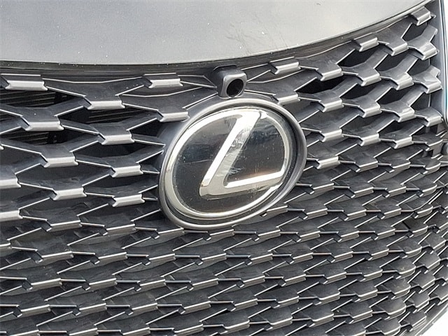 Thumbnail: 2022 Lexus IS - 5