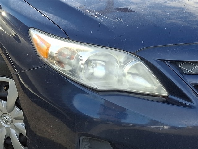 Thumbnail: 2011 Toyota Corolla - 4