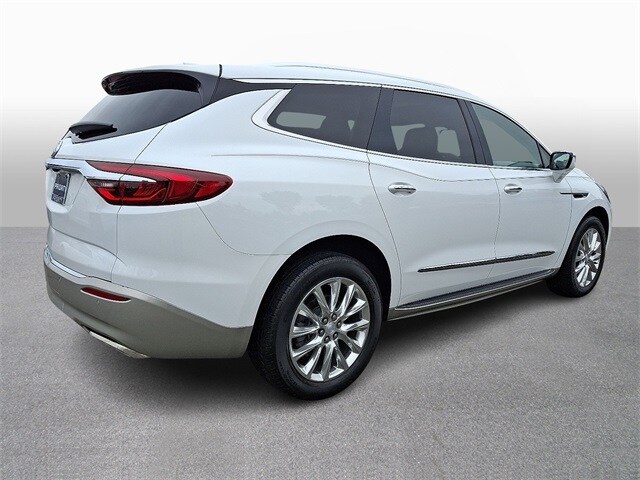 Thumbnail: 2021 Buick Enclave - 4