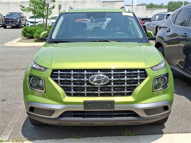 2022 Hyundai Venue SEL 2