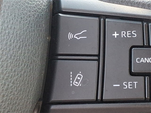 Thumbnail: 2022 Toyota Sienna - 26