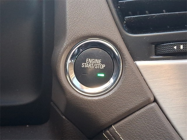 Thumbnail: 2017 GMC Yukon - 25