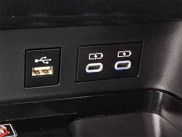 Thumbnail: 2025 Toyota Camry - 23