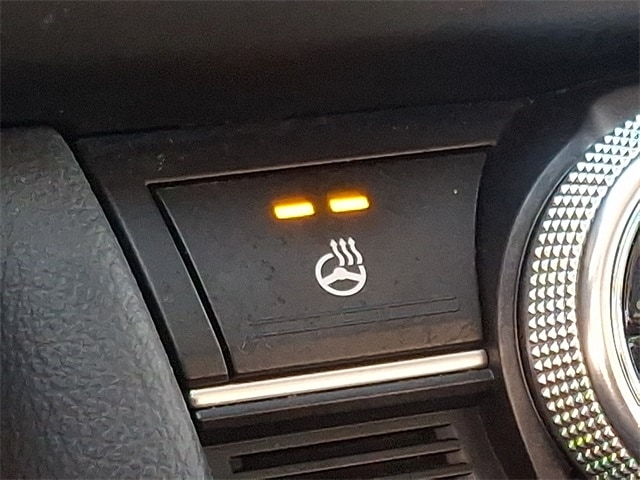 Thumbnail: 2022 Genesis G70 - 26