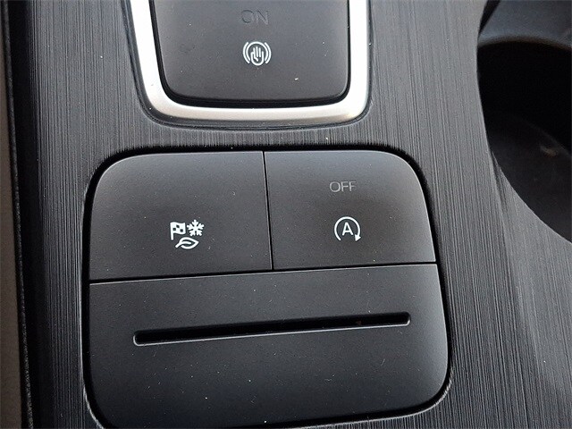 Thumbnail: 2022 Ford Escape - 23