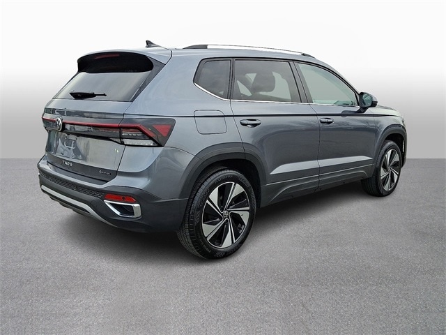 Thumbnail: 2025 Volkswagen Taos - 4