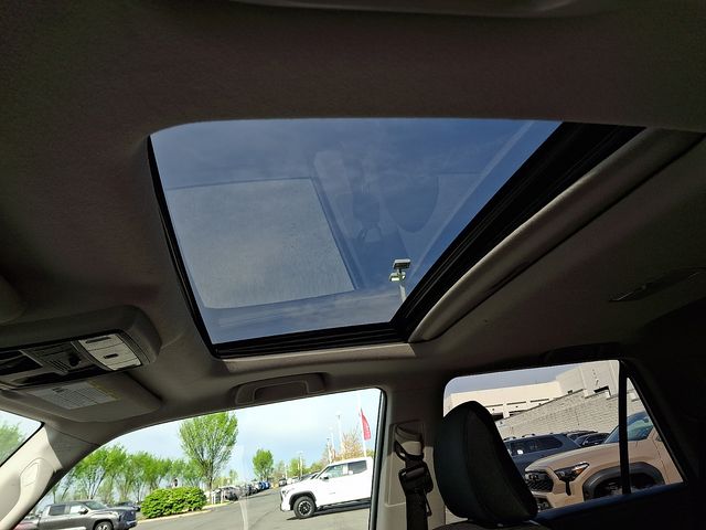 Thumbnail: 2011 Toyota 4Runner - 14