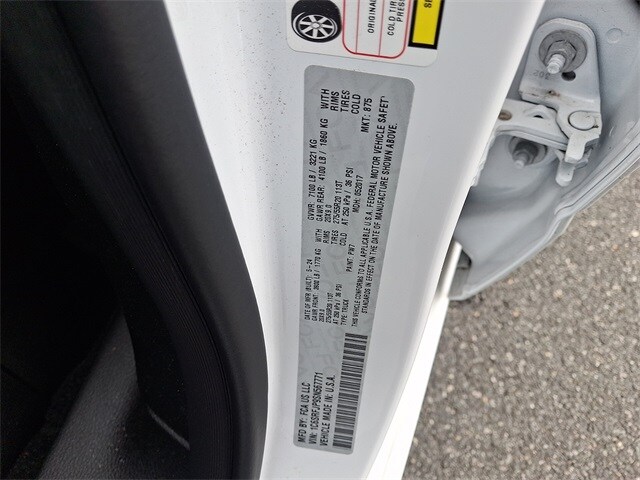 Thumbnail: 2025 RAM 1500 - 29