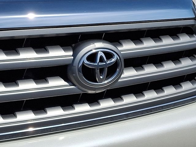 Thumbnail: 2013 Toyota Sequoia - 9