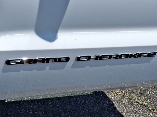 Thumbnail: 2018 Jeep Grand Cherokee - 29