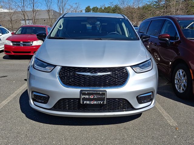 Thumbnail: 2024 Chrysler Pacifica - 3