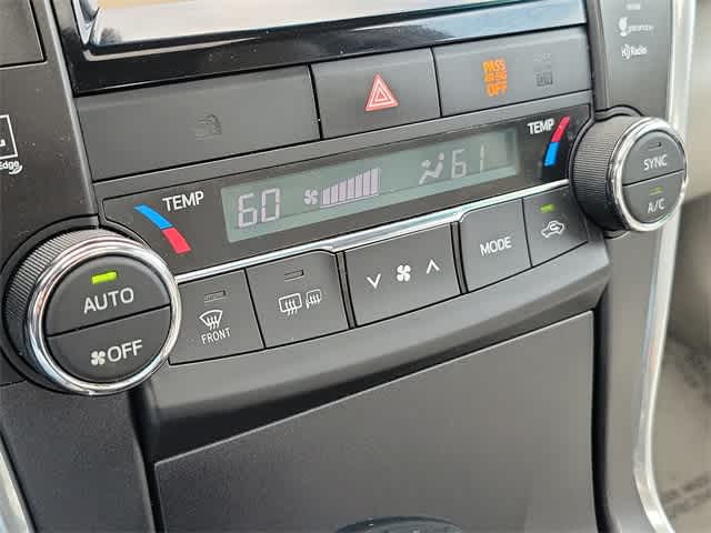 Thumbnail: 2015 Toyota Camry - 14