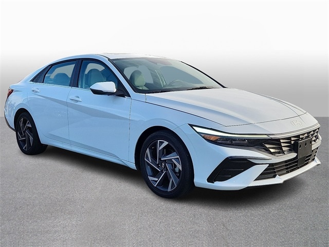 Thumbnail: 2025 Hyundai Elantra - 3