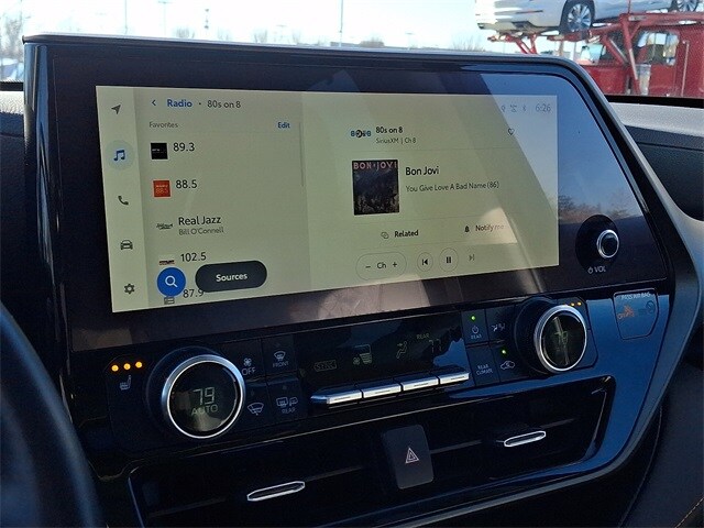 Thumbnail: 2023 Toyota Highlander - 18