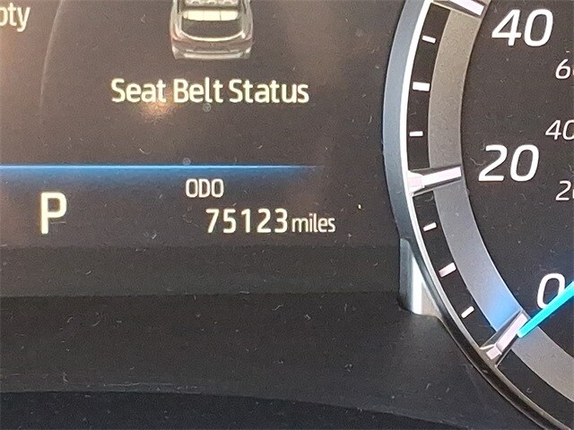 Thumbnail: 2023 Toyota Highlander - 21