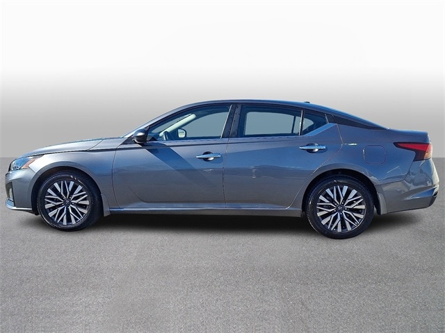 Thumbnail: 2024 Nissan Altima - 7