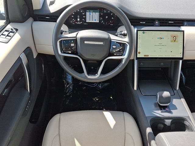 Thumbnail: 2025 Land Rover Discovery Sport - 11