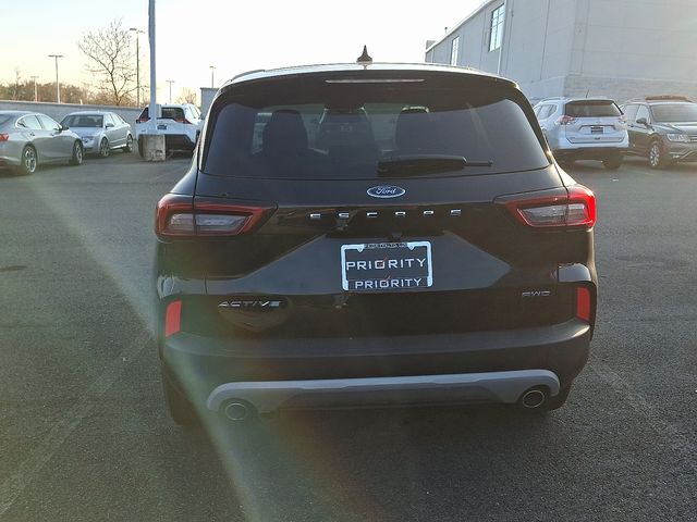 Thumbnail: 2023 Ford Escape - 7