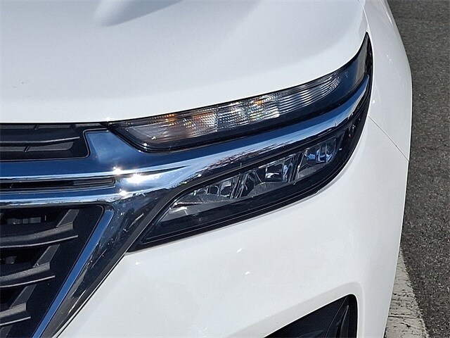 Thumbnail: 2022 Chevrolet Equinox - 9