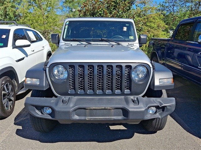 Thumbnail: 2022 Jeep Gladiator - 4