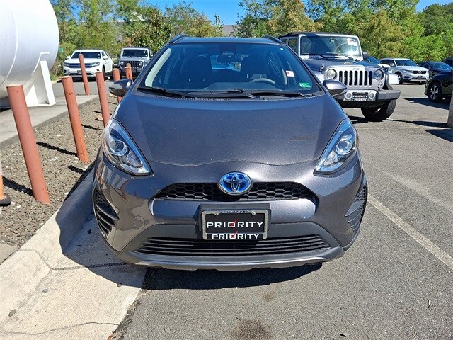 Thumbnail: 2018 Toyota Prius c - 2