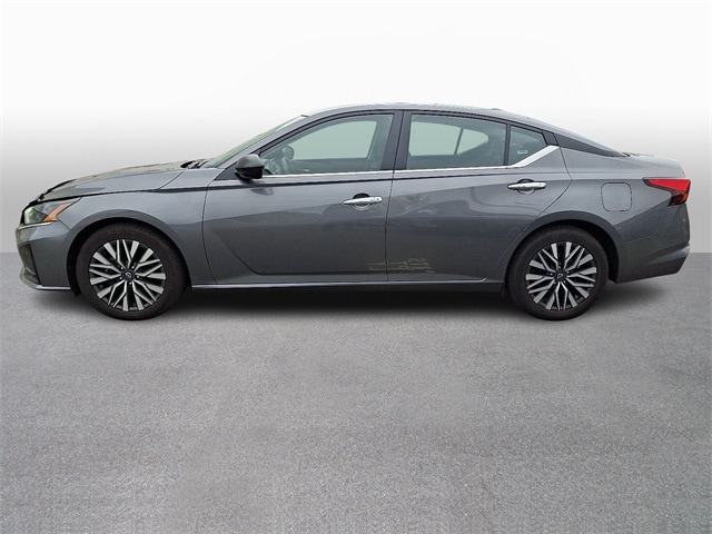 Thumbnail: 2024 Nissan Altima - 7