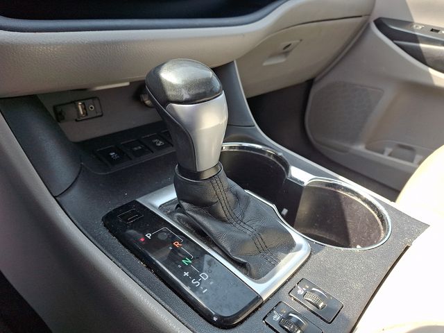 Thumbnail: 2016 Toyota Highlander - 16