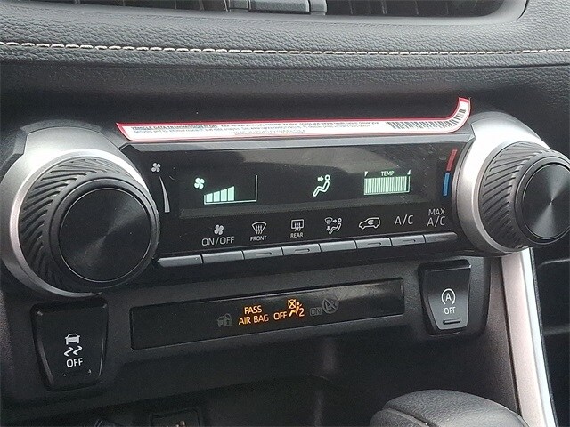 Thumbnail: 2024 Toyota RAV4 - 15