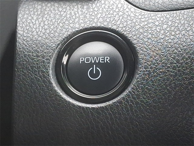 Thumbnail: 2025 Toyota Camry - 21