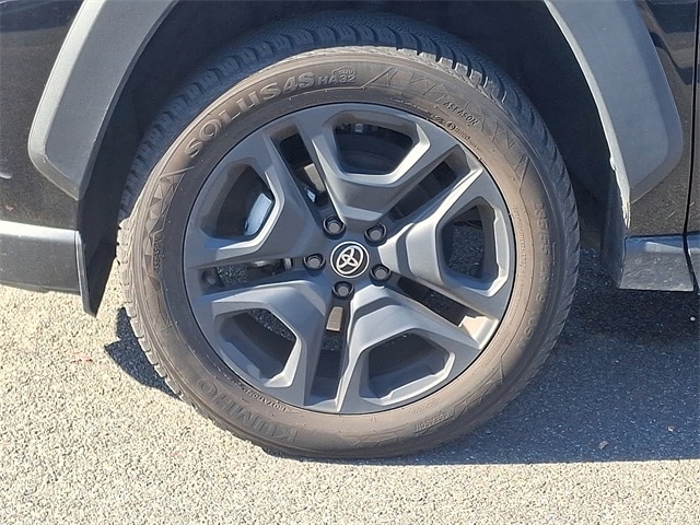 Thumbnail: 2023 Toyota RAV4 - 8