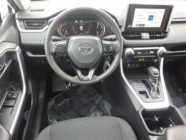 Thumbnail: 2024 Toyota RAV4 - 11