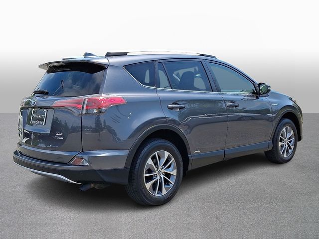 Thumbnail: 2016 Toyota RAV4 - 3