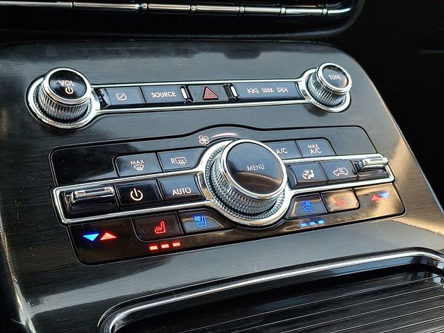 Thumbnail: 2023 Lincoln Nautilus - 11