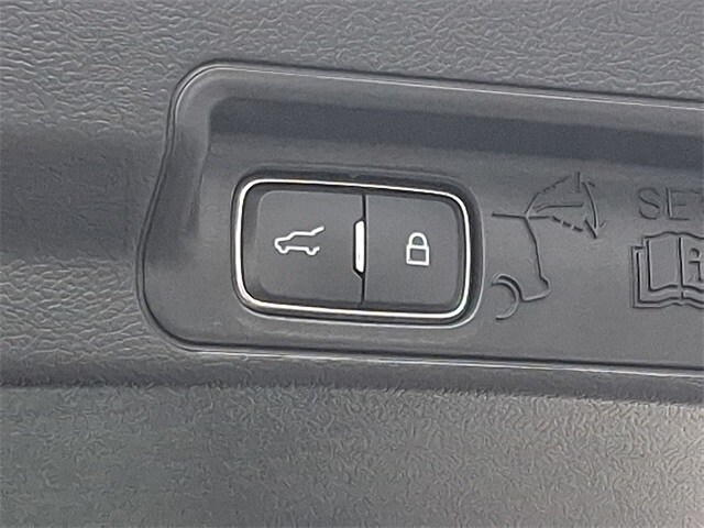 Thumbnail: 2022 Ford Explorer - 29