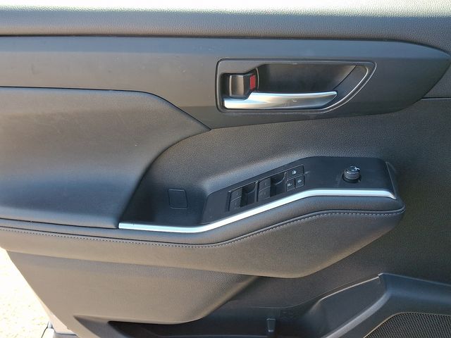 Thumbnail: 2024 Toyota Highlander - 13